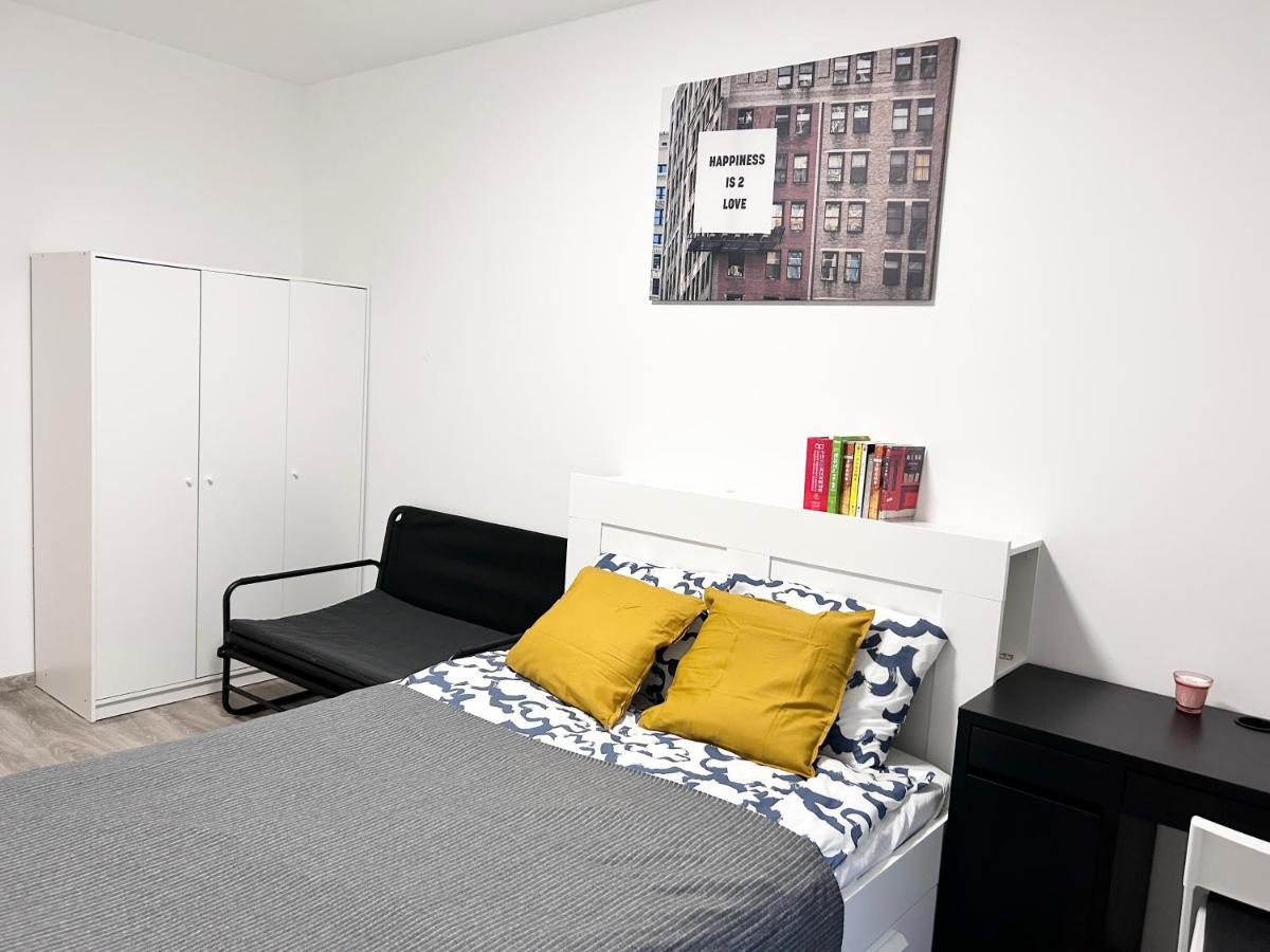 New 2022 Family&Friends Downtown Ac 3Br 2Ba Free Parking Big Balcony Near Metro&Train Station Self Check-In Apt Budapest Exterior foto